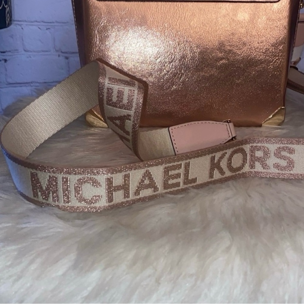 Michael Kors MANHATTAN Satchel/JET SET TRAVEL TZ Coinpouch 2pc Set - Picture 8 of 10